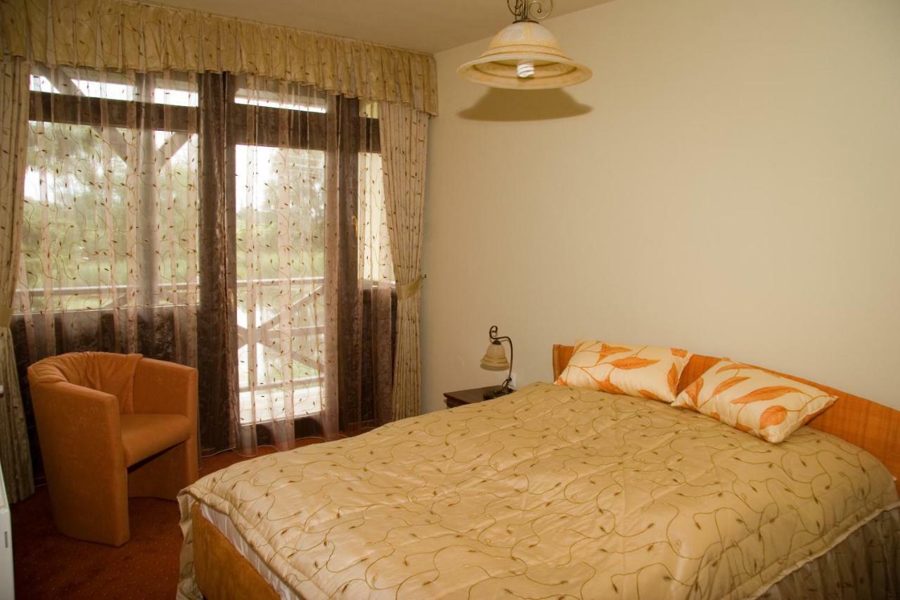 Hotel Fortuna Davod Ruang foto